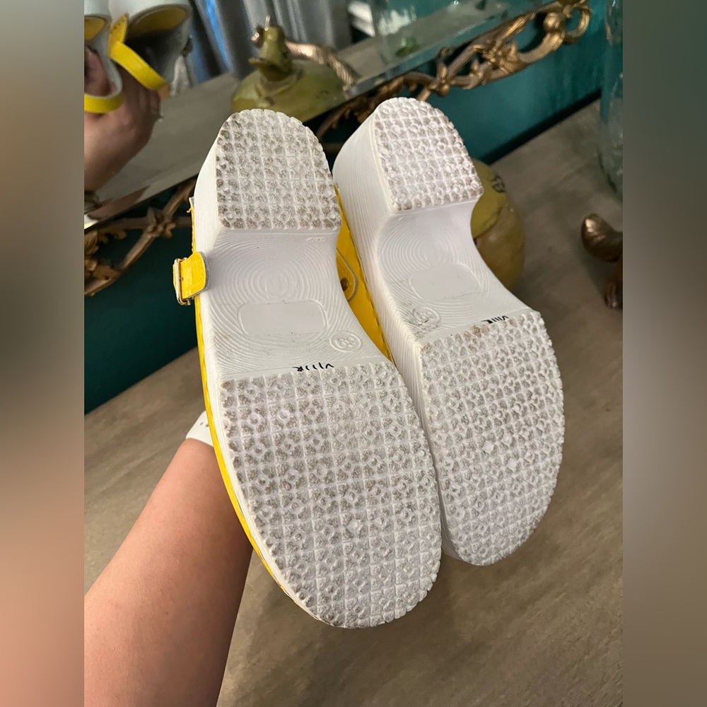Verka Yellow Clogs 💛 - Picture 4 of 7